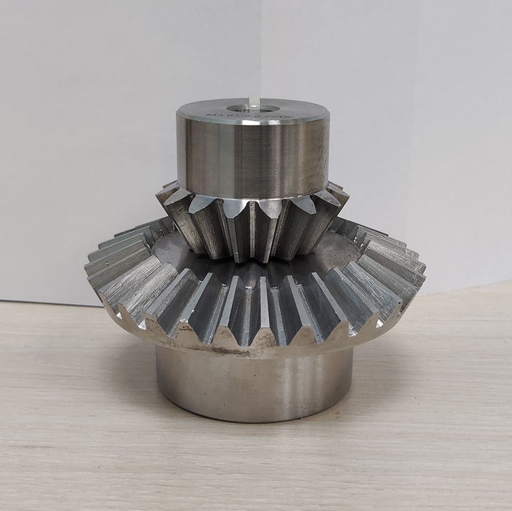 Коническая пара прямозубая (B) C29B300, передат. число=1:2, M=2,5, Z=15/30, EMT | ЕМТ